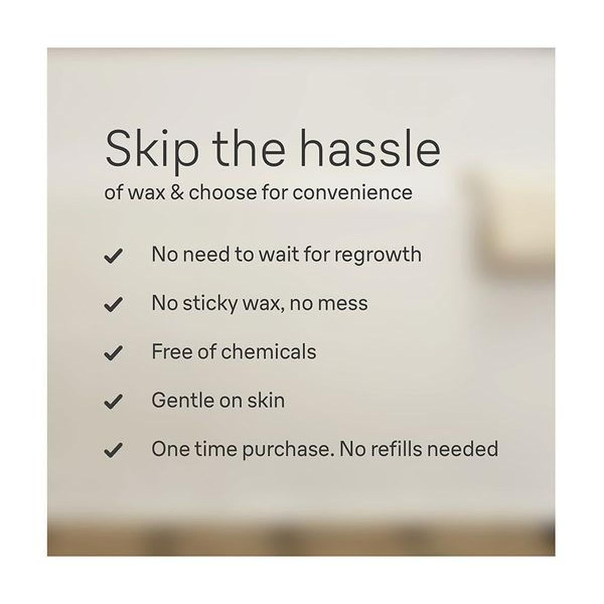 Informational graphic listing benefits of Braun Silk-épil epilation over waxing with checkmarks on a light background.