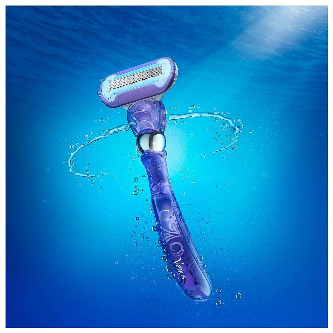 Gillette Venus Extra Smooth Swirl Razor with 3 Blades Pack - Moisture Glide