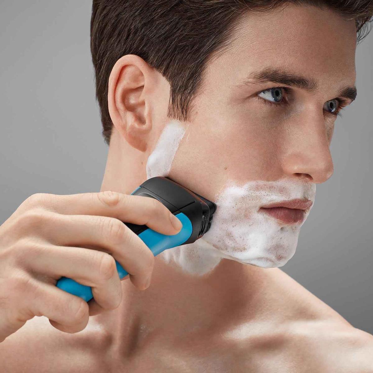 Braun Men's Series 3 310s Wet & Dry Electric Shaver w/ Protective Cap - Blue