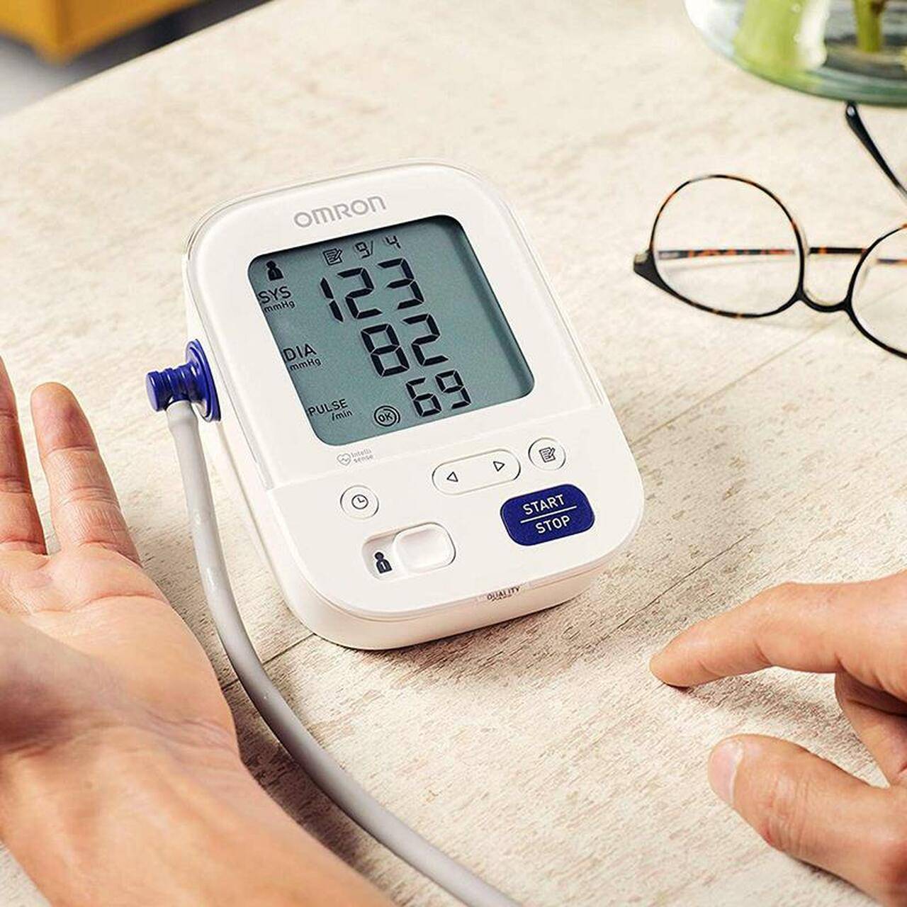 Omron M3 Comfort Automatic Digital Upper Arm Blood Pressure Monitor 
