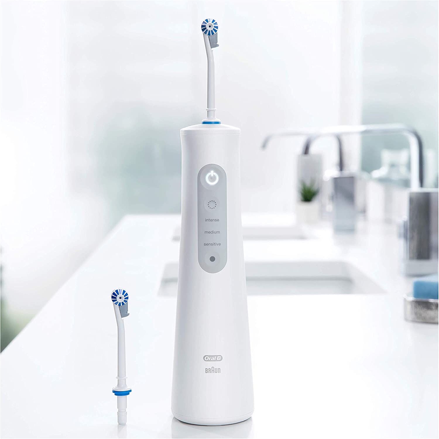 Oral-B Aquacare 6 Pro-Expert Water Flosser Cordless Irrigator, Featuring Oxyjet Technology and 6 Cleaning Modes